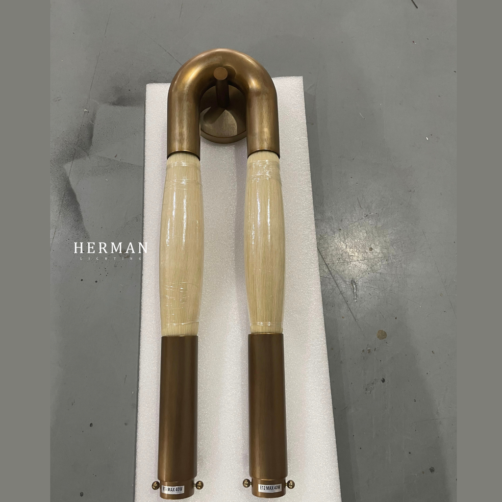 Double Head Antonia Horsehair Sconce