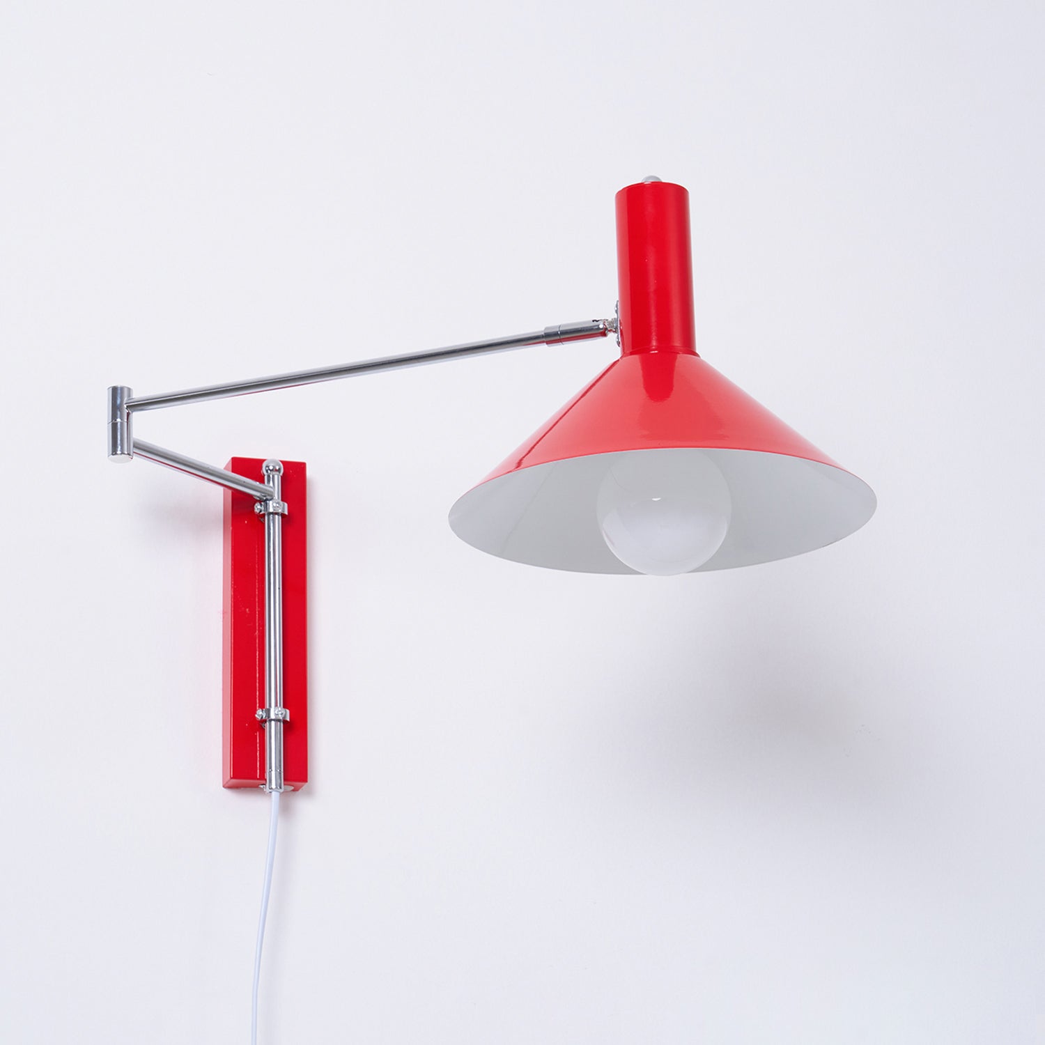 Anvia Plug In Wall Lamp