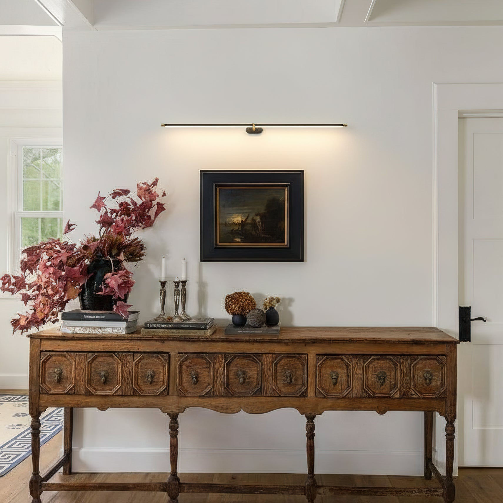 Minimalist Linear Wall Lamp