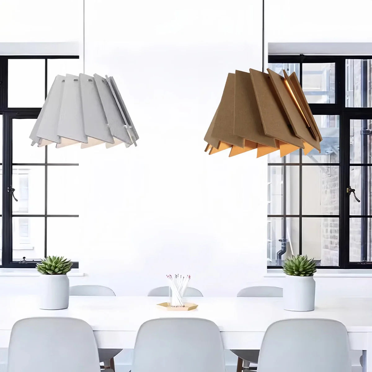 RotatingLeafAcousticPendantLight