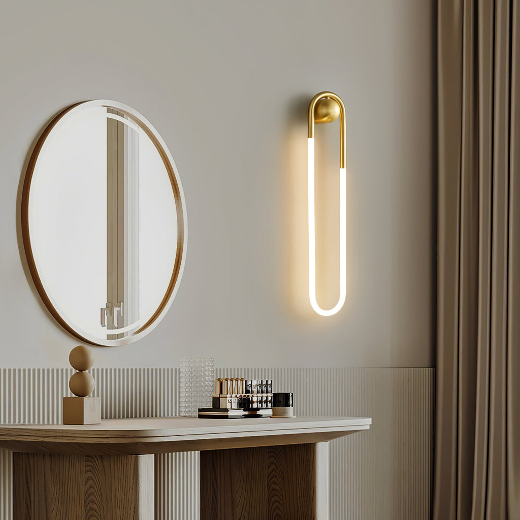 Rudi Loop Wall Lamp