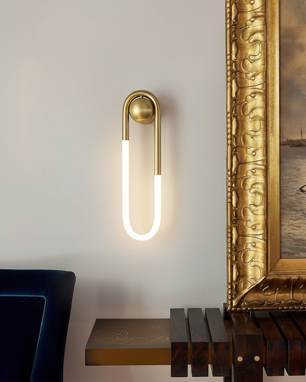 Rudi Loop Wall Lamp